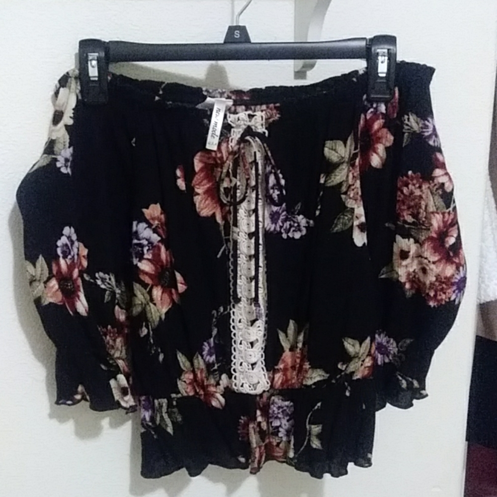 Off shoulder floral top